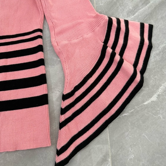 Women’s 7th Avenue Design Studio New York & Company Bell Sleeve Sweater Small - Picture 10 of 16